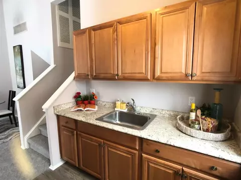 8051 Coventry, Westland, MI 48185 photo 8
