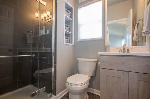 88 Champlain, Howell, MI 48843 photo 21