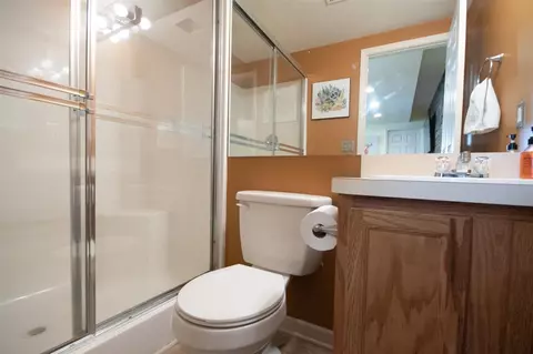 88 Champlain, Howell, MI 48843 photo 27