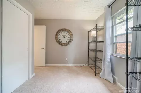 23614 Wilson, Dearborn, MI 48128 photo 12