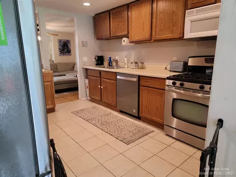 805 Bryant, Jackson, MI 49202 photo 8
