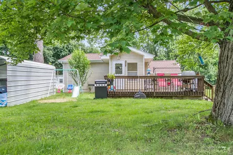 409 Max, Jackson, MI 49203 photo 2