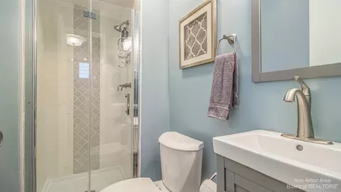 43044 Devon, Canton, MI 48187 photo 24