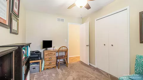 43044 Devon, Canton, MI 48187 photo 23