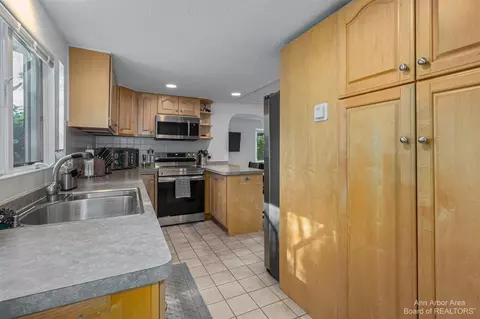 4632 Tamworth, Update, MI 48382 photo 10