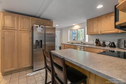 4632 Tamworth, Update, MI 48382 photo 11
