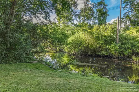 4632 Tamworth, Update, MI 48382 photo 6