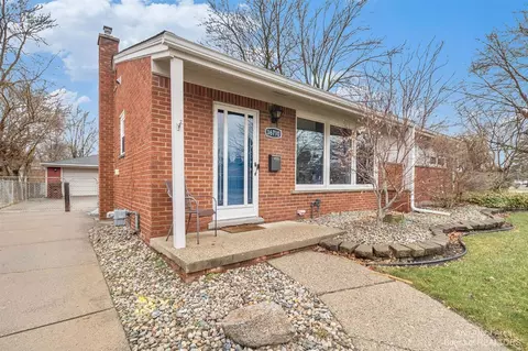36710 Greenbush, Wayne, MI 48184 photo 2