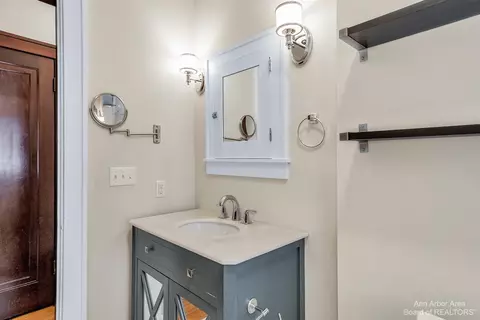 317 Koch, Ann Arbor, MI 48103 photo 19
