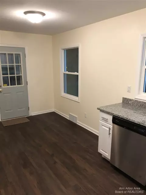 2245 Maple, Jackson, MI 49203 photo 22