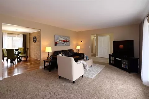 1077 Willow, Howell, MI 48843 photo 5