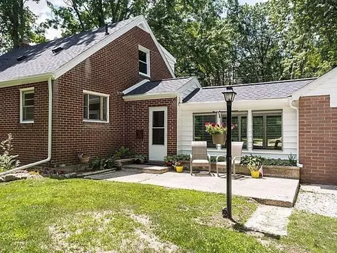 9260 Moon, Saline, MI 48176 photo 4