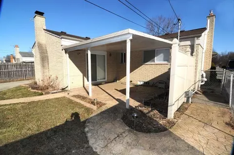 39605 Peters, Canton, MI 48187 photo 3