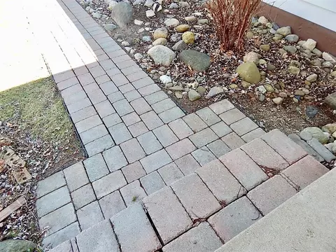 8465 Moon, Saline, MI 48176 photo 3
