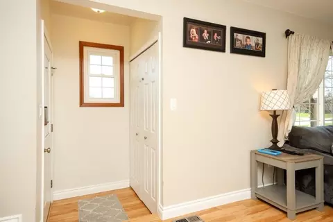 1427 Willard, Canton, MI 48187 photo 5