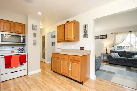 1427 Willard, Canton, MI 48187 photo 12