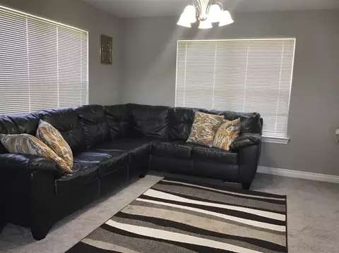 7268 Townsend, Romulus, MI 48174 photo 3