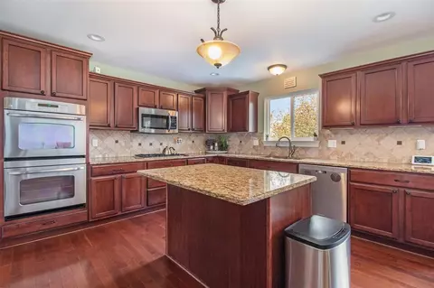 810 Silver Charm, Saline, MI 48176 photo 14