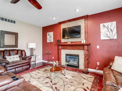 30427 Bradbury, Flat Rock, MI 48134 photo 5