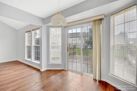 4379 W Hunters, Canton, MI 48188 photo 7