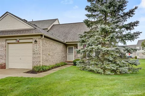 4379 W Hunters, Canton, MI 48188 photo 2