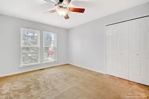 4379 W Hunters, Canton, MI 48188 photo 8