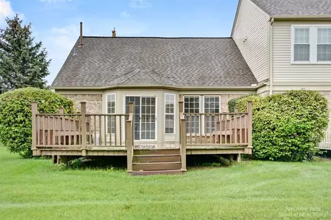 4379 W Hunters, Canton, MI 48188 photo 17