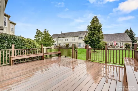 4379 W Hunters, Canton, MI 48188 photo 16