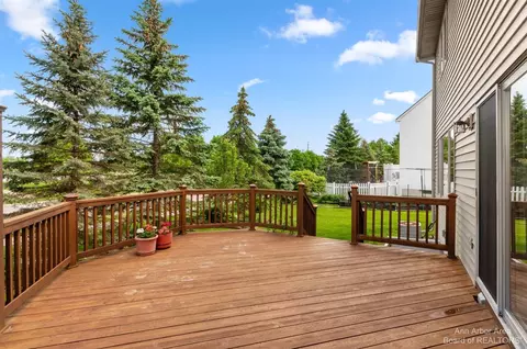 6992 Wellington, Dexter, MI 48130 photo 32