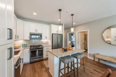 521 Boardwalk, Dexter, MI 48130 photo 2