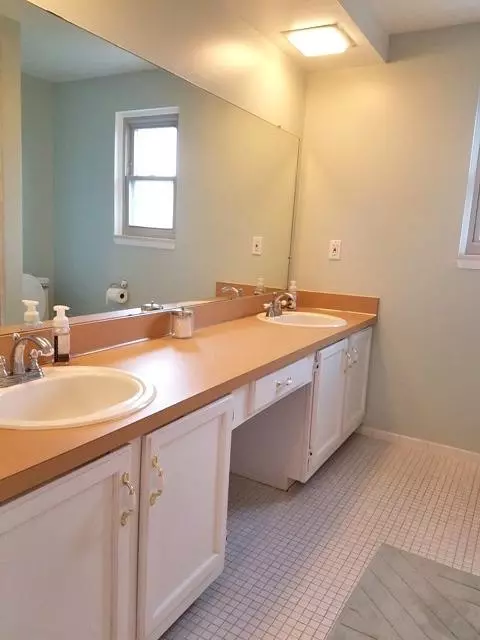 46351 Bartlett, Canton, MI 48187 photo 31