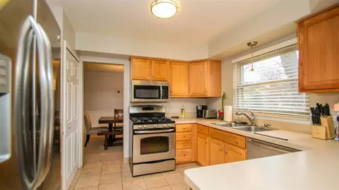 46351 Bartlett, Canton, MI 48187 photo 16