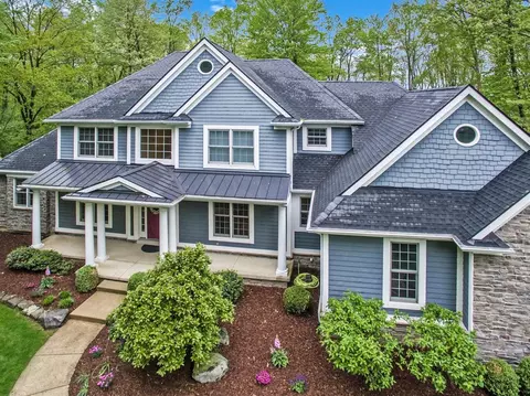 6296 Cobblestone, Dexter, MI 48130 photo 2