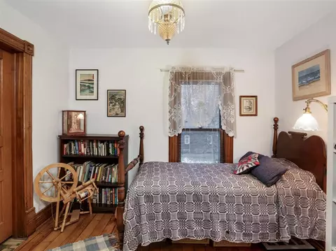 96 E Columbia, Belleville, MI 48111 photo 27