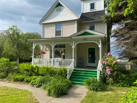 96 E Columbia, Belleville, MI 48111 photo 4