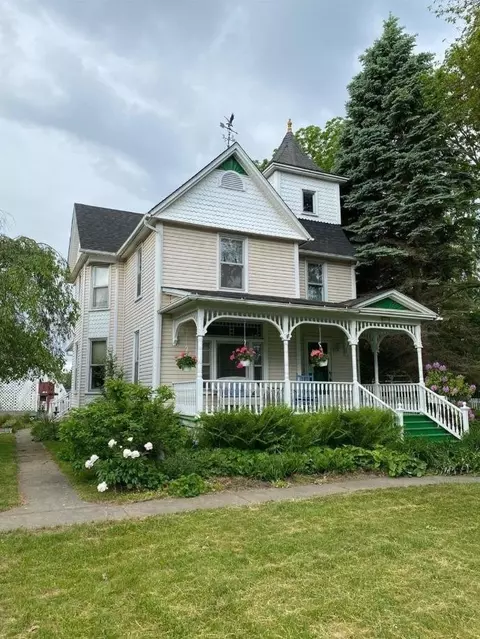 96 E Columbia, Belleville, MI 48111 photo 1