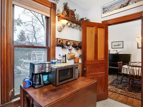 96 E Columbia, Belleville, MI 48111 photo 15