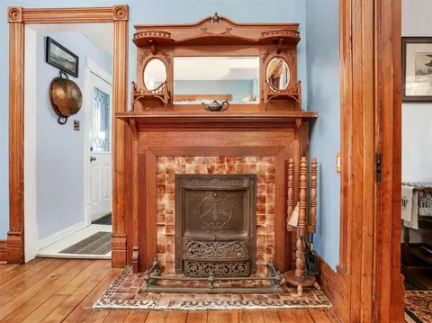 96 E Columbia, Belleville, MI 48111 photo 12