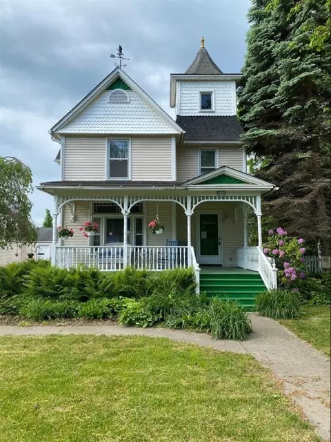 96 E Columbia, Belleville, MI 48111 photo 42