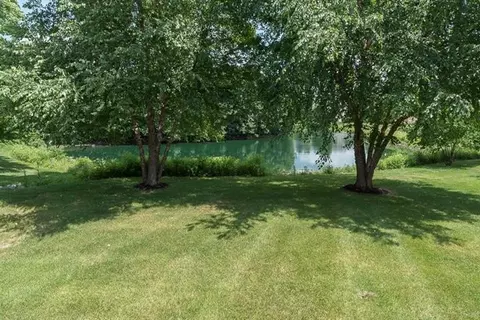 8252 New Hvn, Canton, MI 48187 photo 5