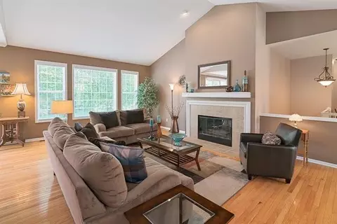 8252 New Hvn, Canton, MI 48187 photo 9