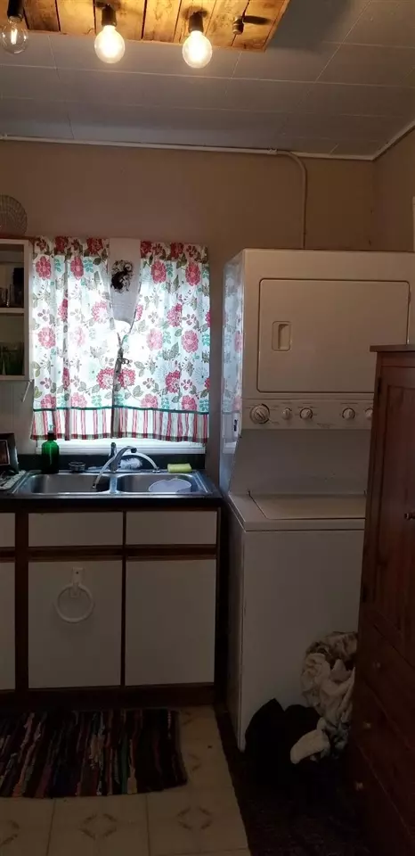 108 Burton, Clinton, MI 49236 photo 20