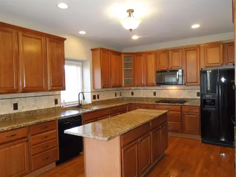 8998 Sydney, Saline, MI 48176 photo 5