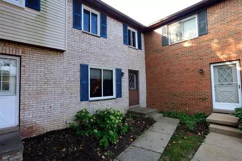 171 Sheffield, Saline, MI 48176 photo 2