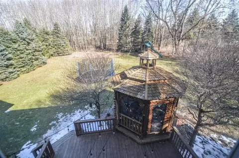 8455 S Ridge Dr, Howell, MI 48843 photo 57