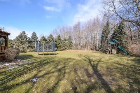 8455 S Ridge Dr, Howell, MI 48843 photo 55