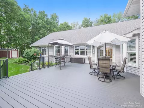 9680 Woodbend, Saline, MI 48176 photo 16