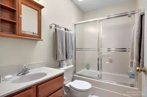 2176 Mccormick, Saline, MI 48176 photo 25