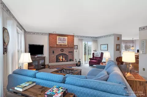 2176 Mccormick, Saline, MI 48176 photo 14