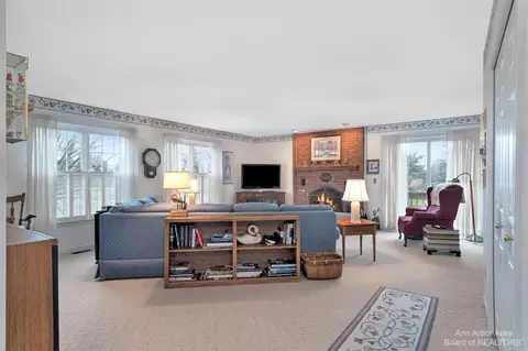 2176 Mccormick, Saline, MI 48176 photo 12